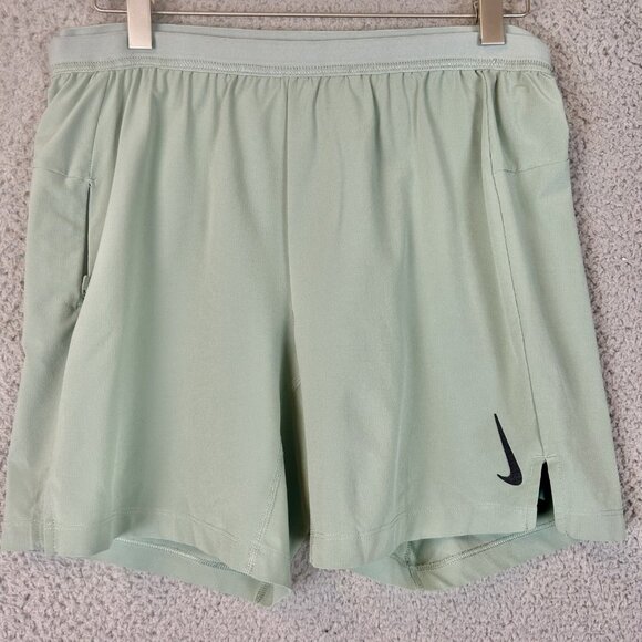 Nike Shorts Mens Small Yoga 2-in-1 Dri-FIT Stretch Lined Workout Gym Swoosh - Picture 1 of 5